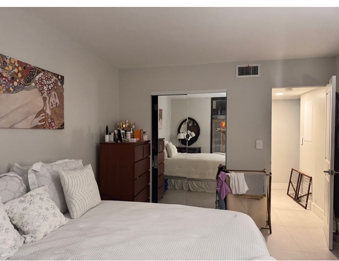 Hollywood Single Room: 2812 N 46 Ave