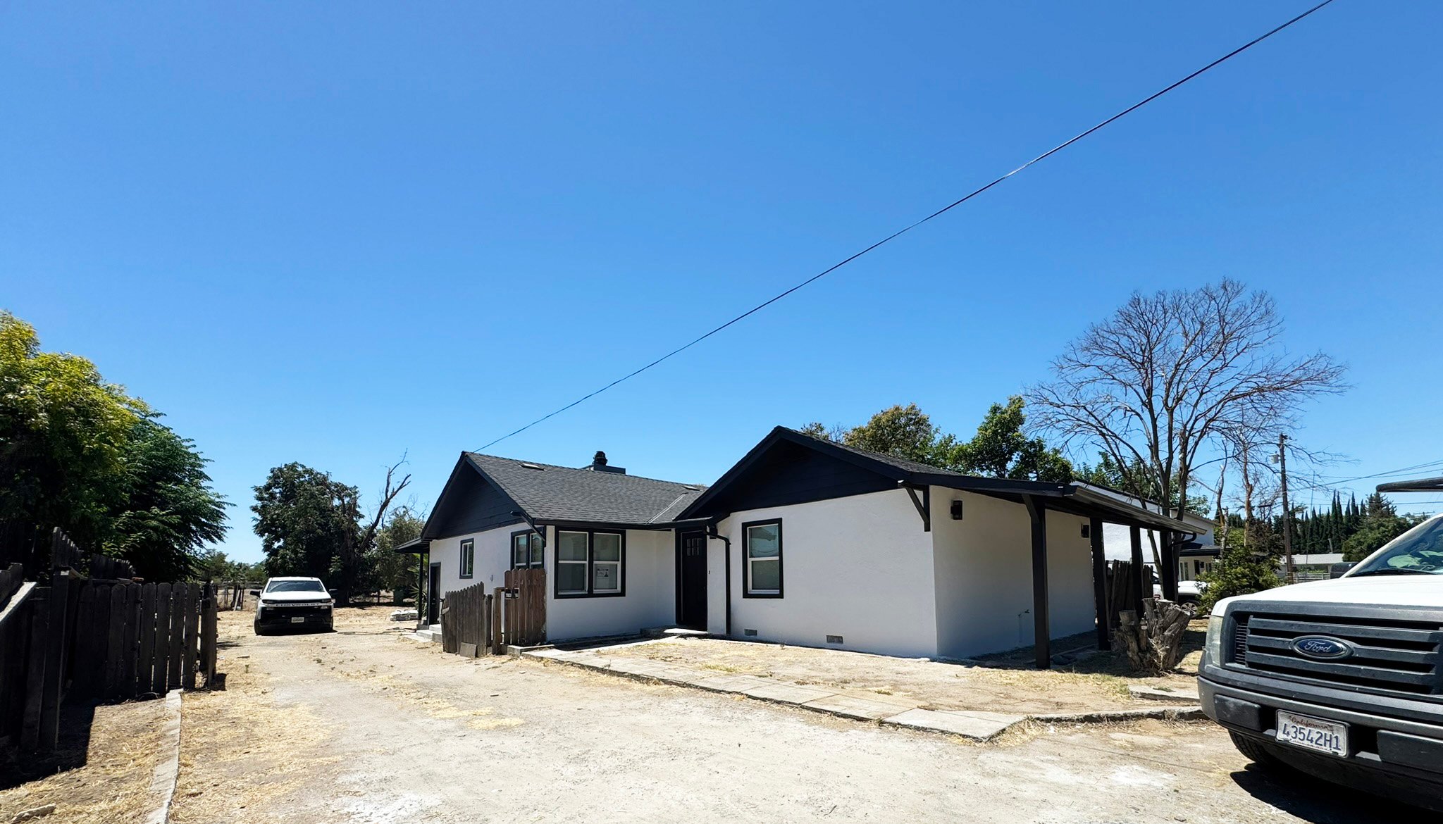 Modesto House: 2410 River Rd