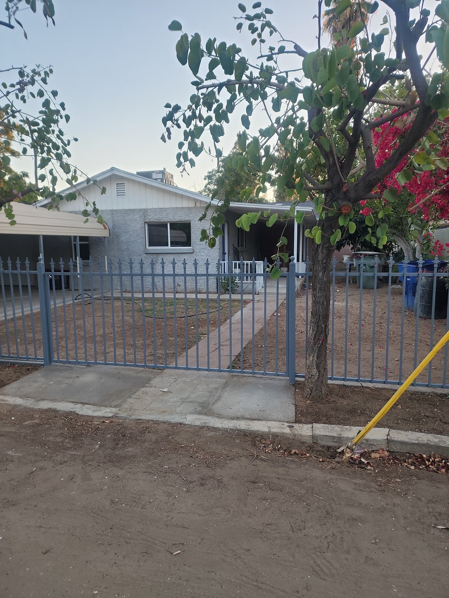 Fresno House: 128 S Willow Ave