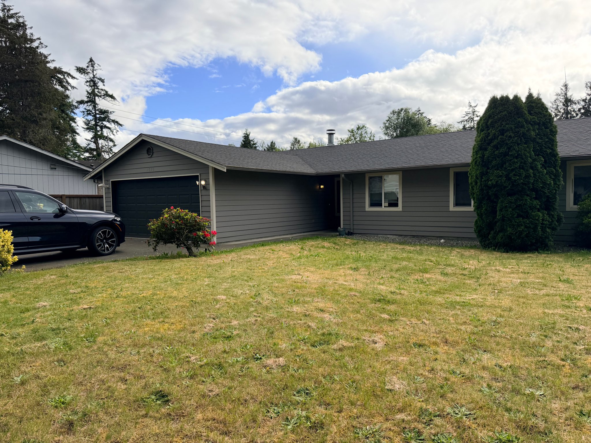 Tacoma House: 9810 10th Ave E