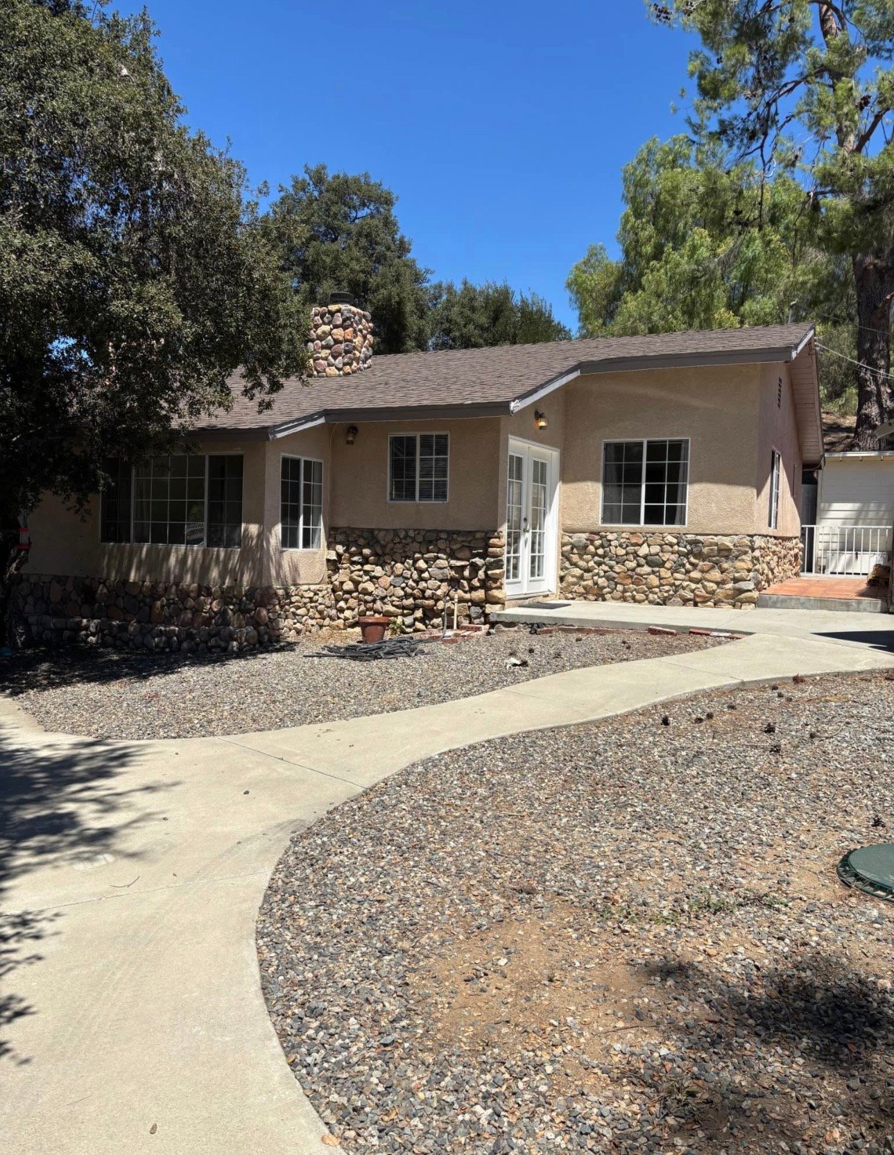Wildomar House: 23190 Palomar St