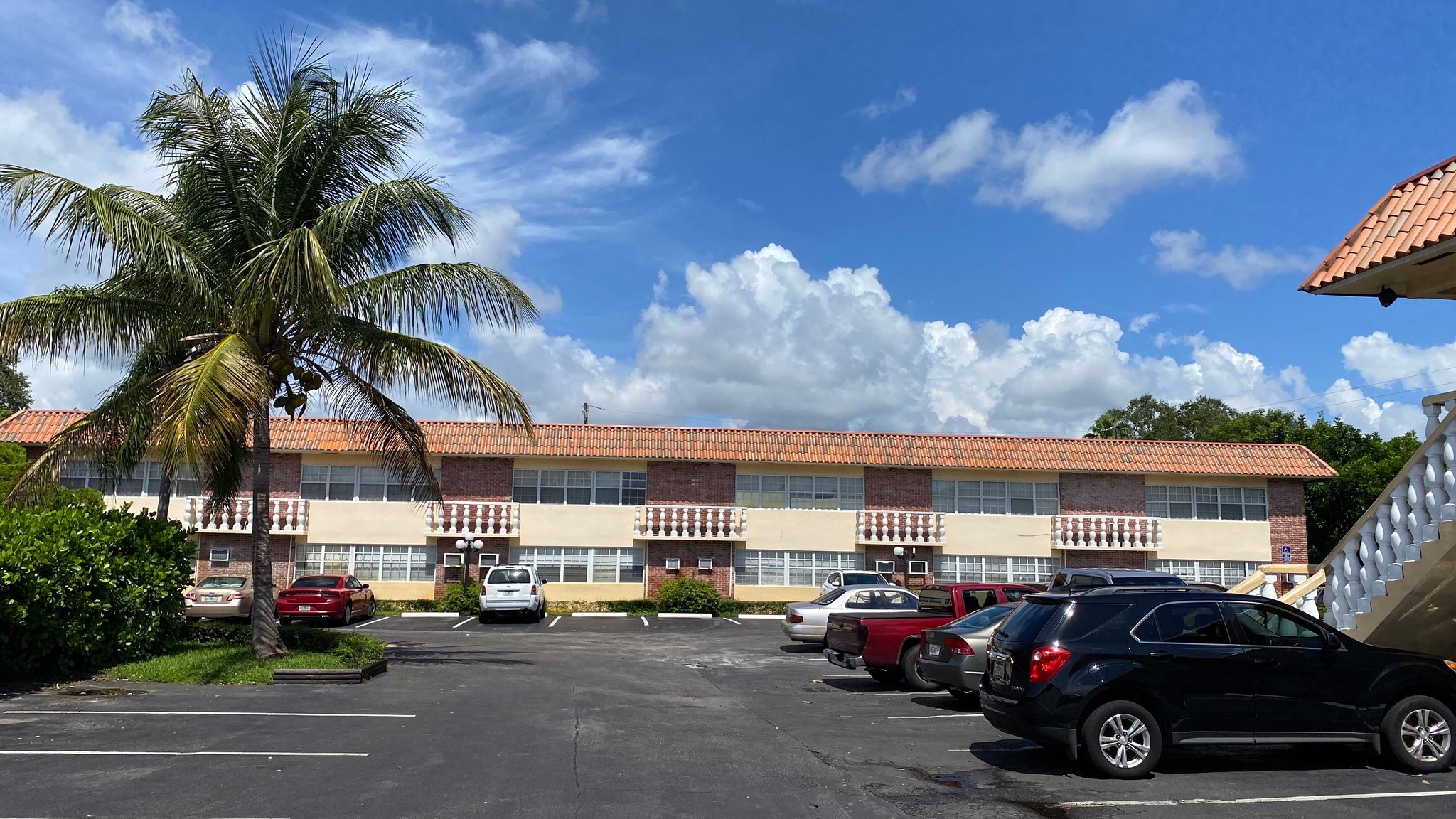 Wilton Manors Apartment: 2625 N Andrews Ave