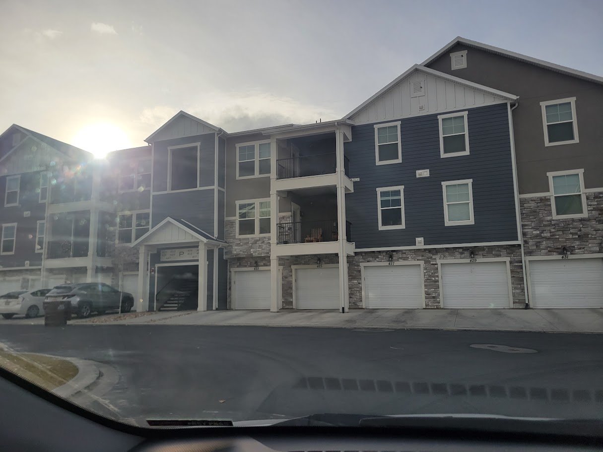 Vineyard Condo: 415 n 360 w
