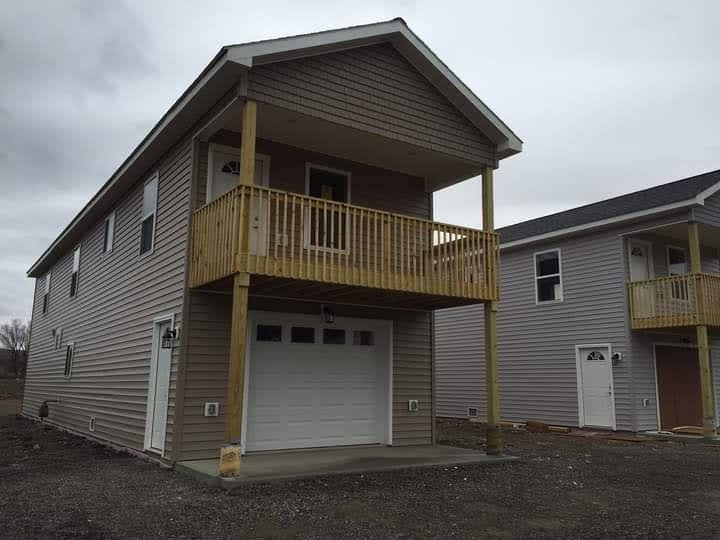 Athens House: 217 Maple St