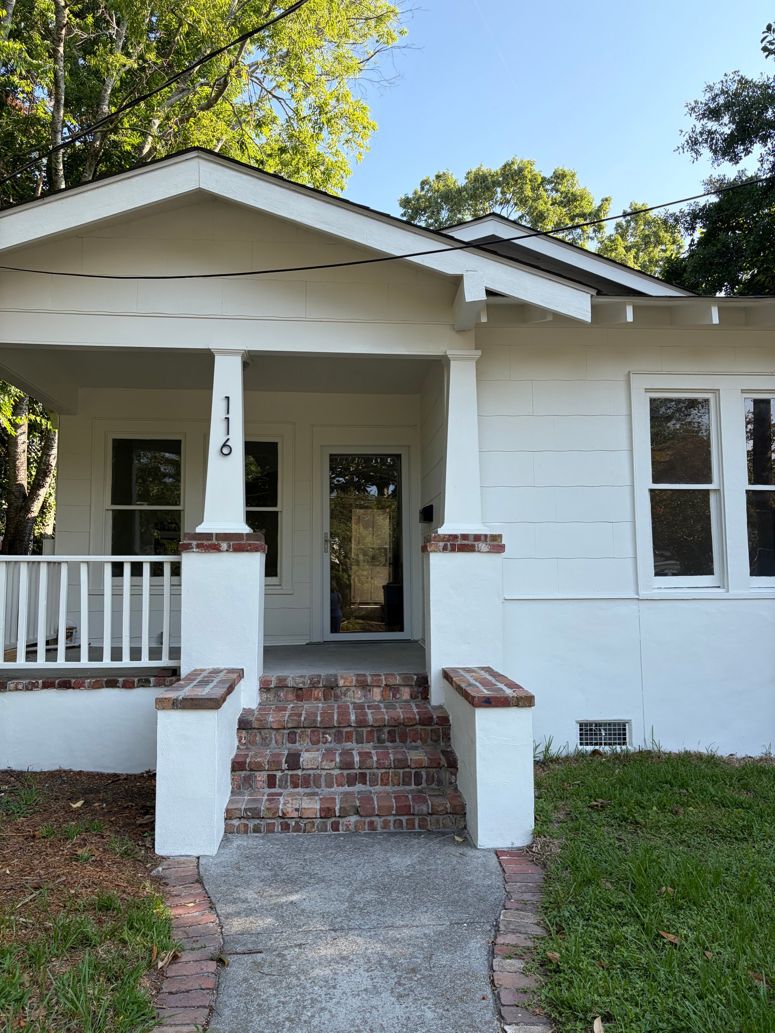 Charleston House: 116 Sans Souci St
