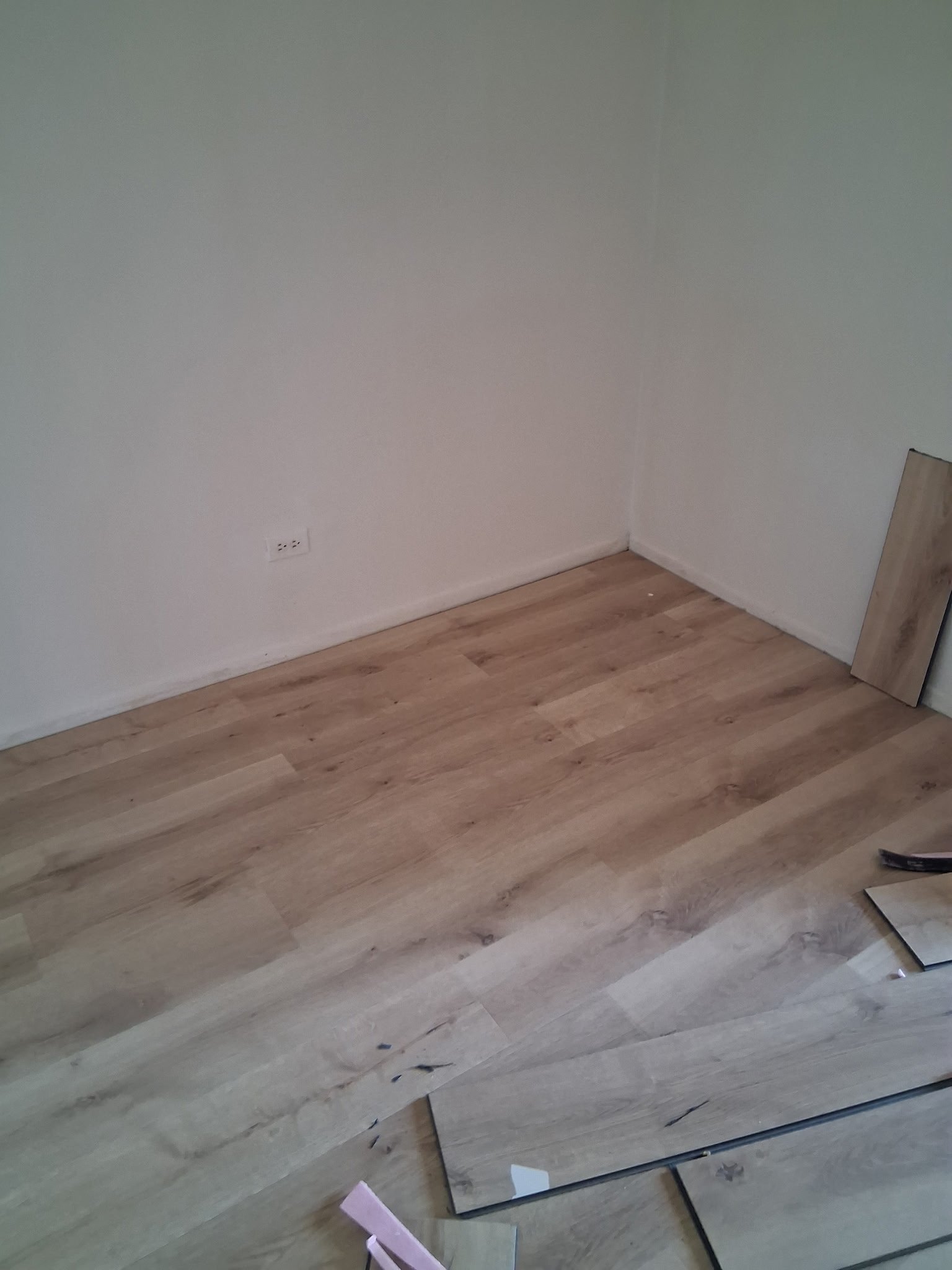 Arlington Heights Apartment: 2326 W Nichols Rd