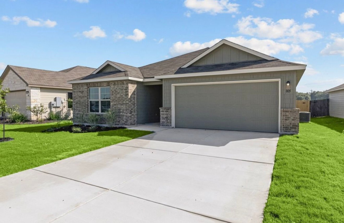 Seguin House: 805 Stonemanor Bay
