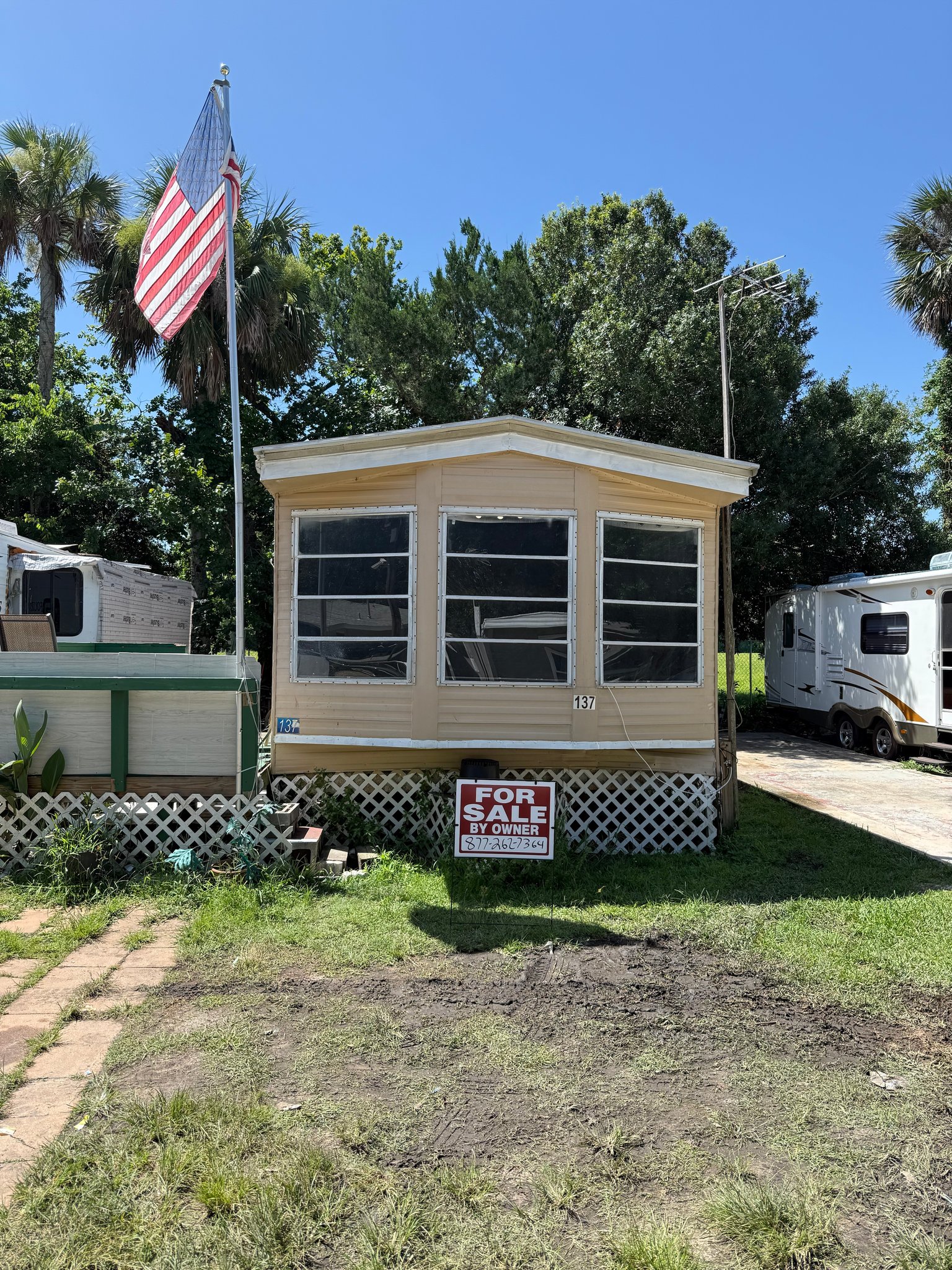 Daytona Other: 622 N Beach St