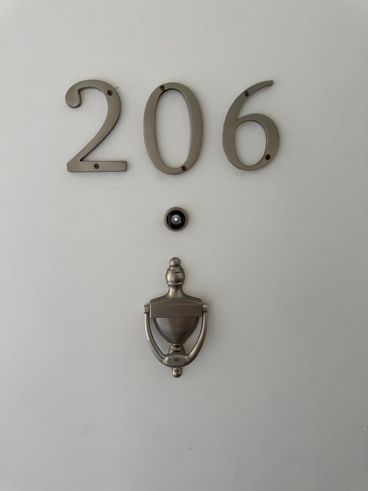 Los Angeles Apartment: 310 S Sherbourne Drive