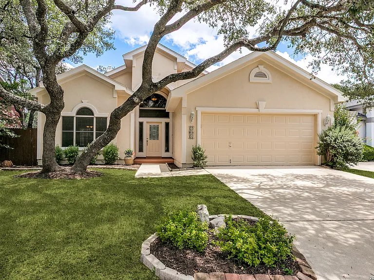 San Antonio House: 1514 Mooreshill Dr