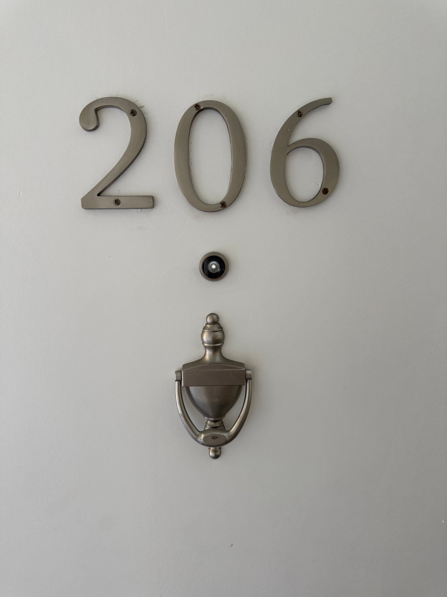 Los Angeles Apartment: 310 S Sherbourne Dr