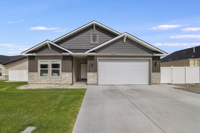 Twin Falls House: 1419 Blue Grouse Way