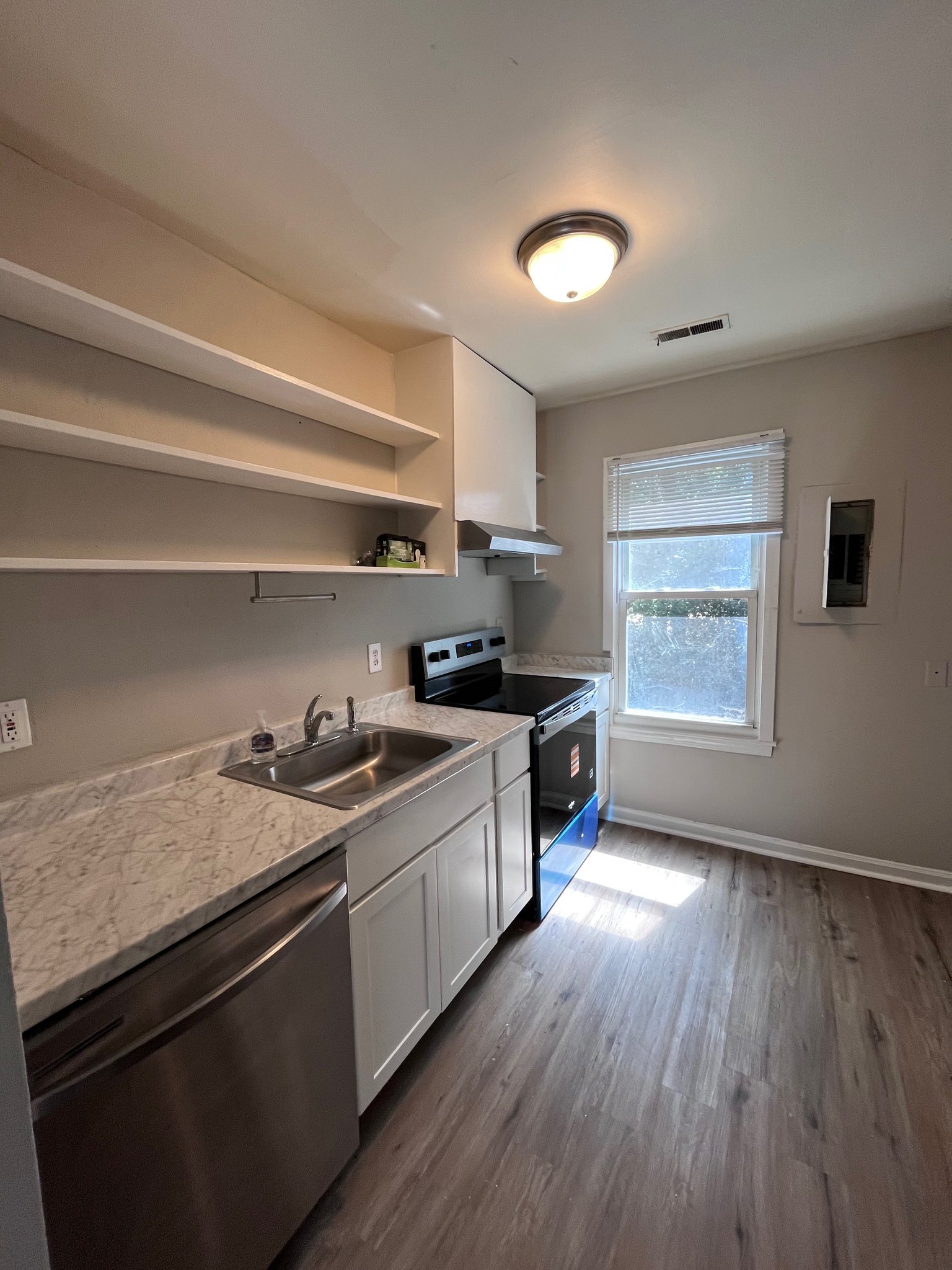 Raleigh Apartment: 911 S Blount St