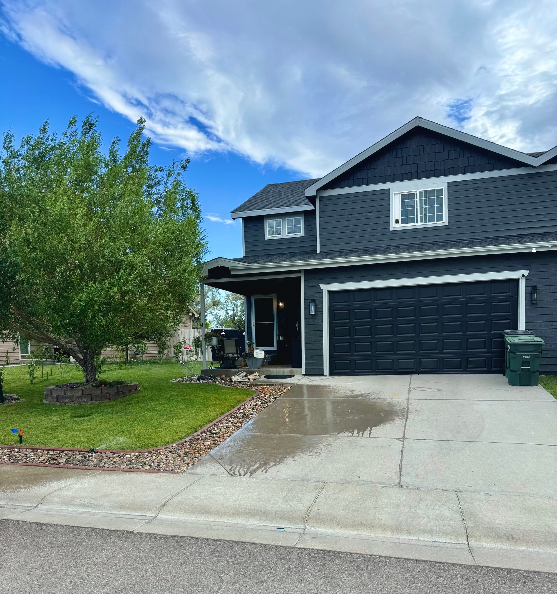 Douglas Townhome: 1420 Meadow Ln