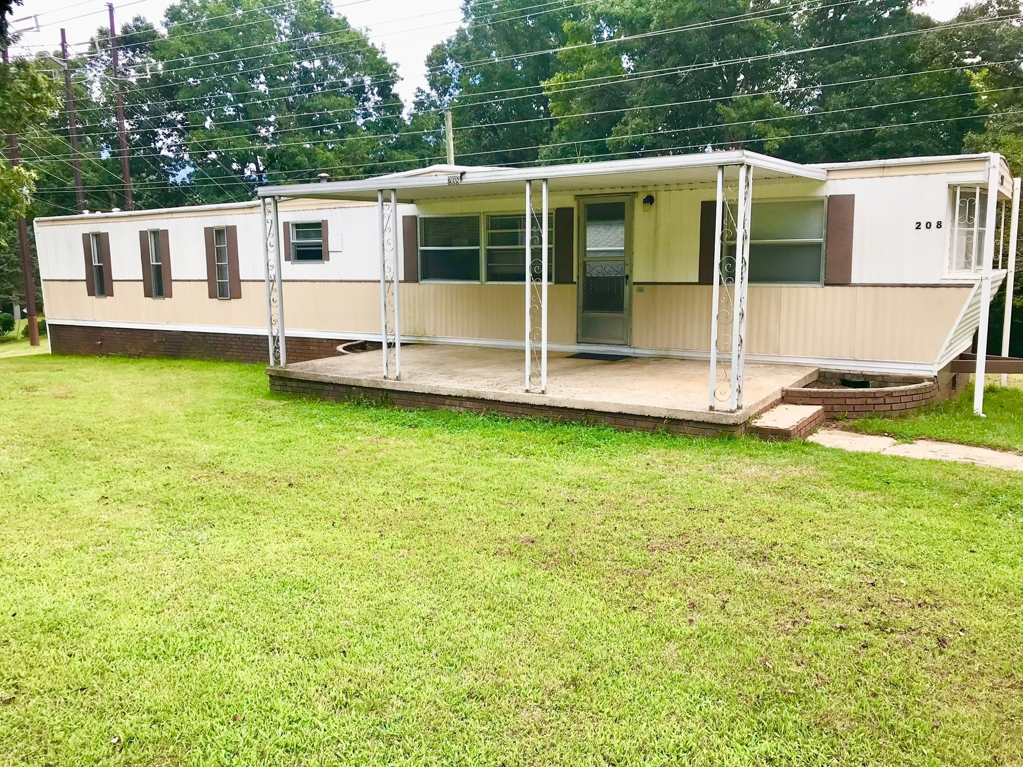 Asheville House: 208 Bee Ridge Rd