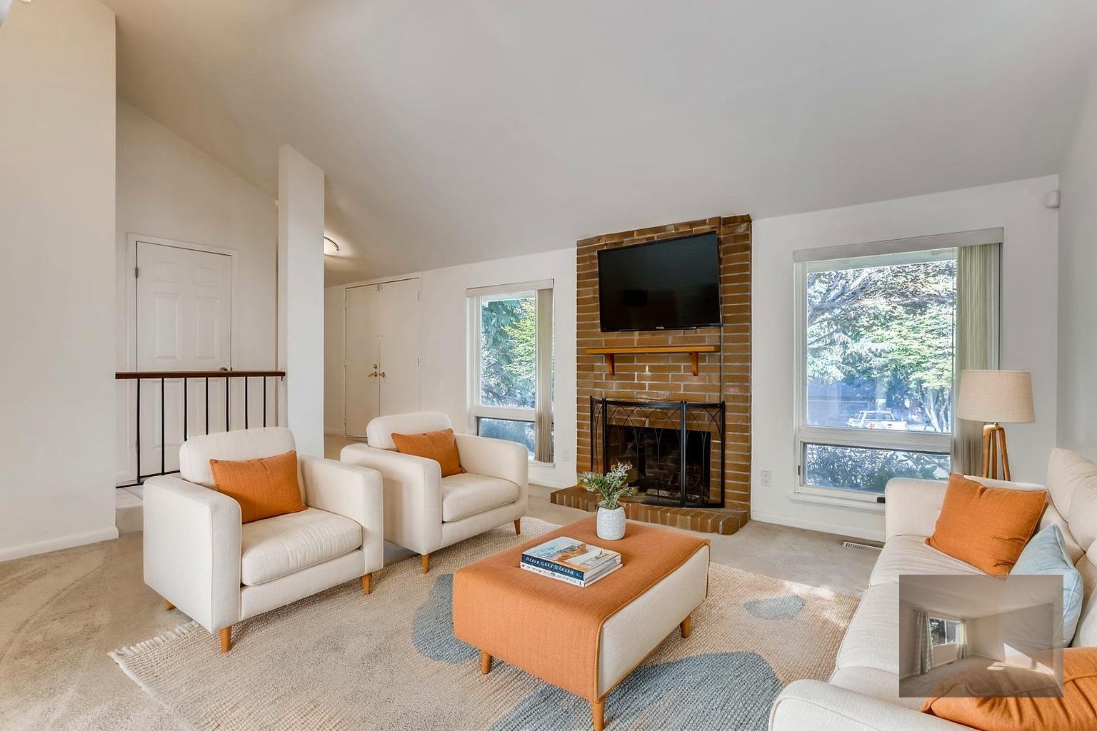 Bellevue House: 6728 128th AVE SE