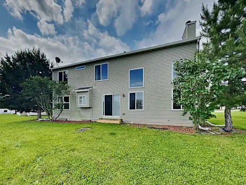 Matteson House: 6220 Pond View Dr