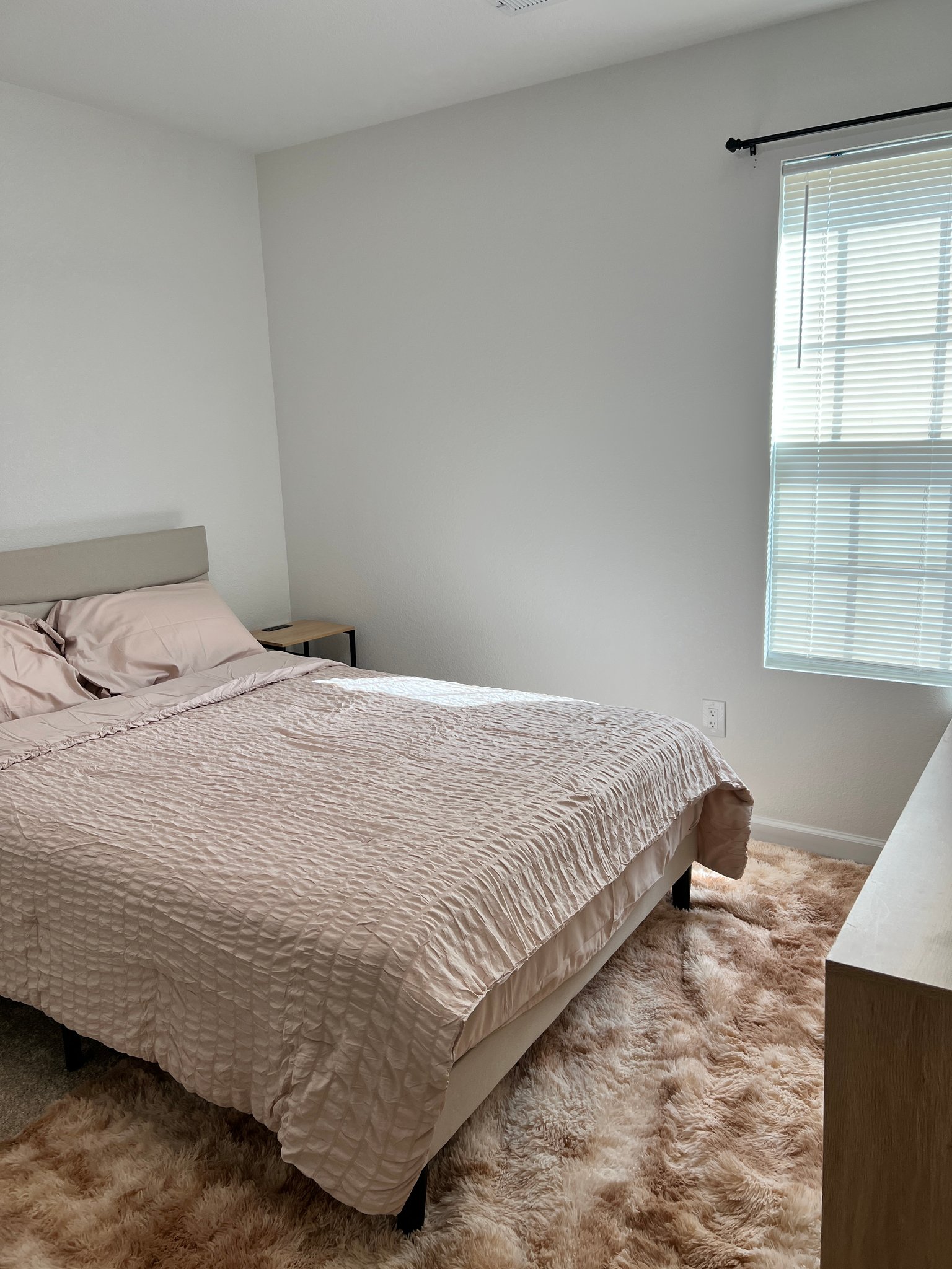 Portsmouth Single Room: 1527 Highland Ave