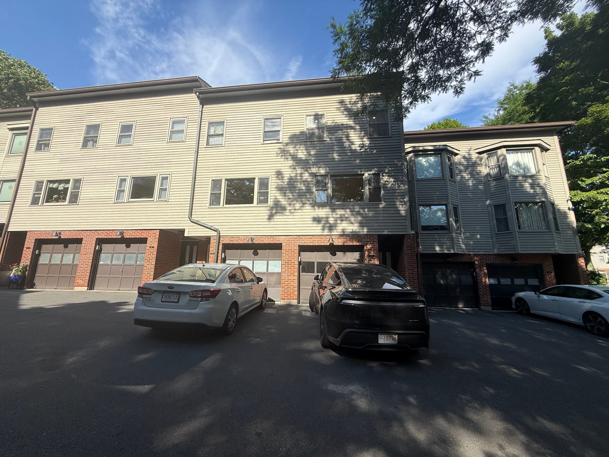 Brookline Townhome: 105 Beaconsfield Rd