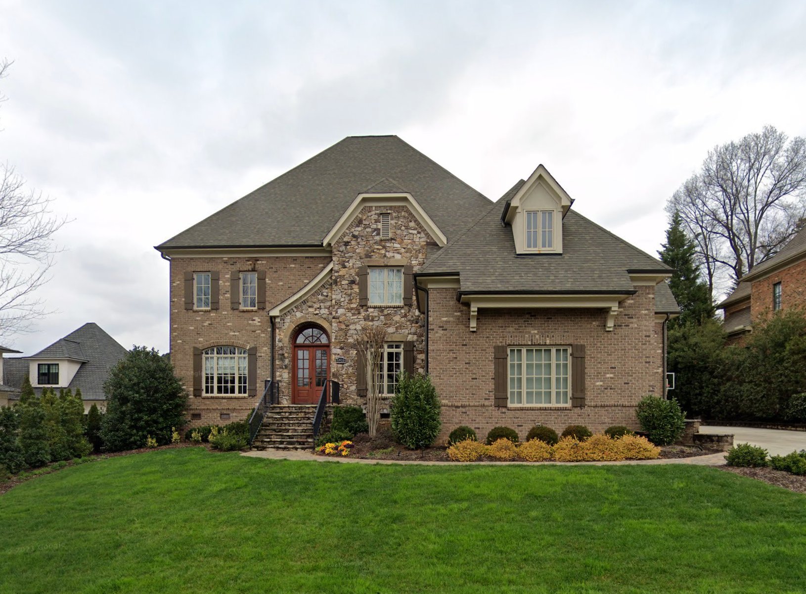 Charlotte House: 5910 Saint John Lane