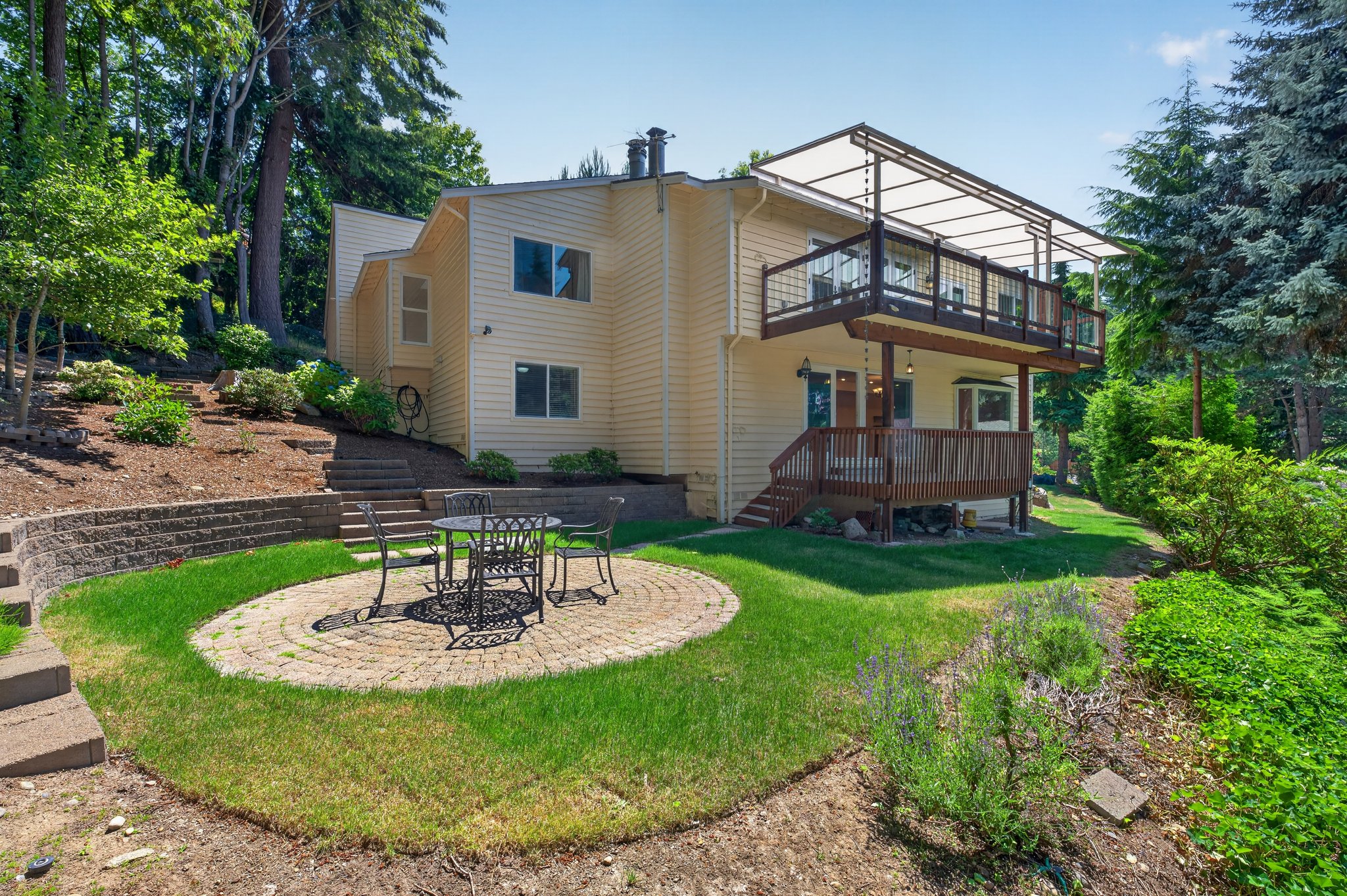 Bellevue House: 15248 SE 49TH ST