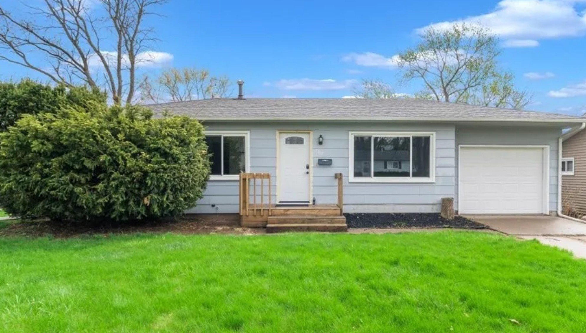 Bettendorf House: 2707 Cypress Dr