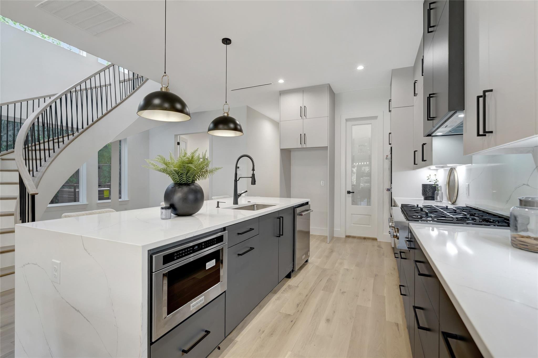 Dallas Townhome: 3720 Fairfax Avenue