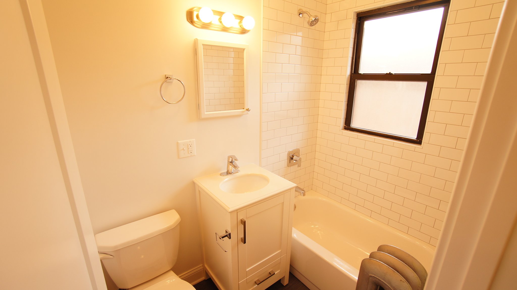 Chicago Apartment: 2643 North Spaulding Avenue #3E Chicago, IL 60647