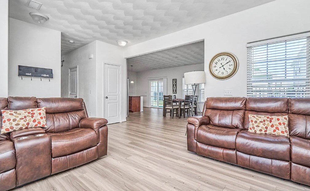 Suffolk House: 113 Norfleet Ln