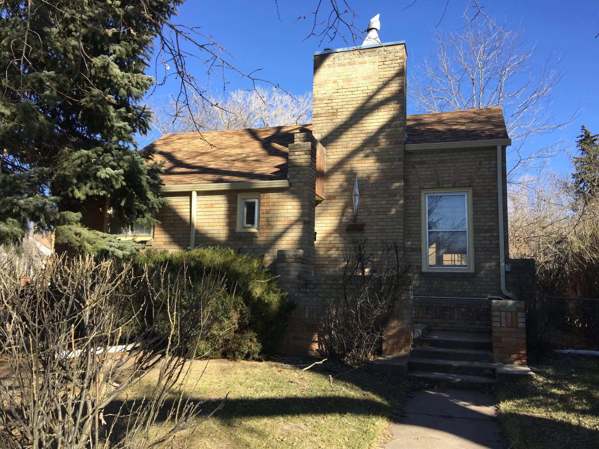 Cheyenne House: 3321 Central Ave