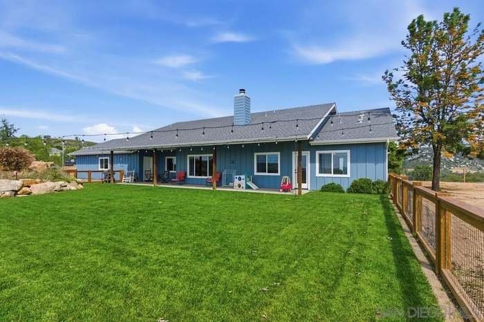Ramona House: 428 Washington St, Ramona, CA 92065