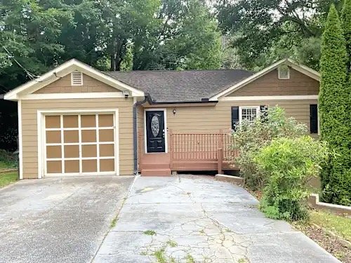 Marietta House: 265 Robbie Ln SW