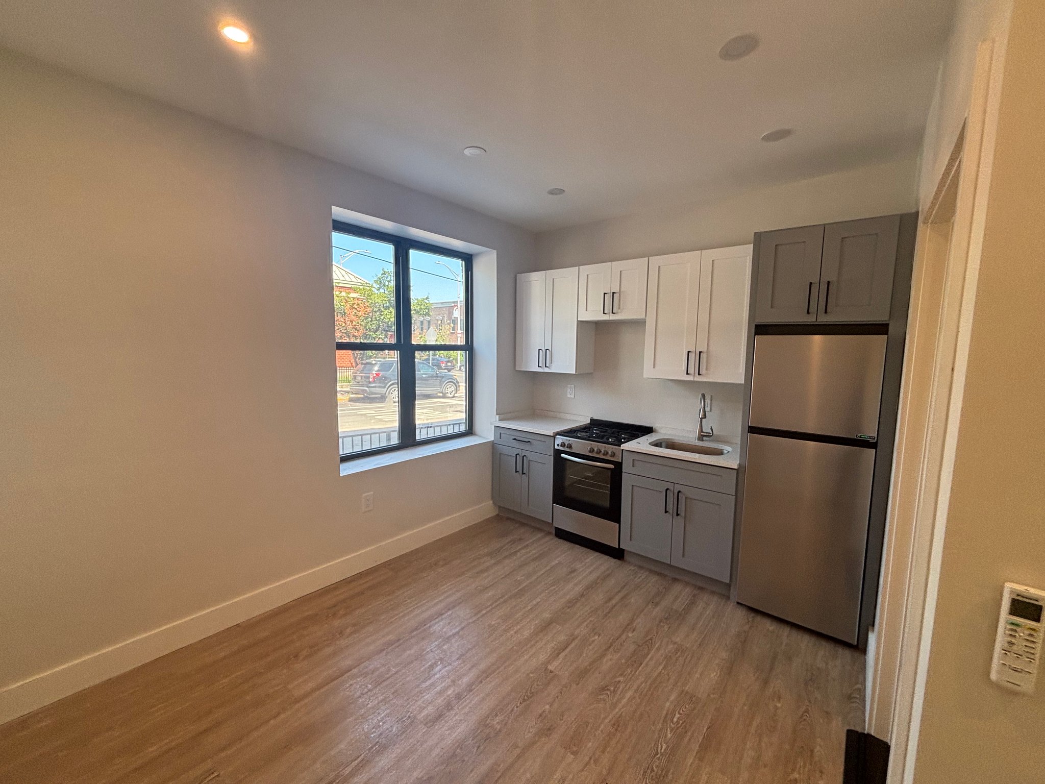 Jersey City Apartment: 269 Martin Luther King Jr Dr