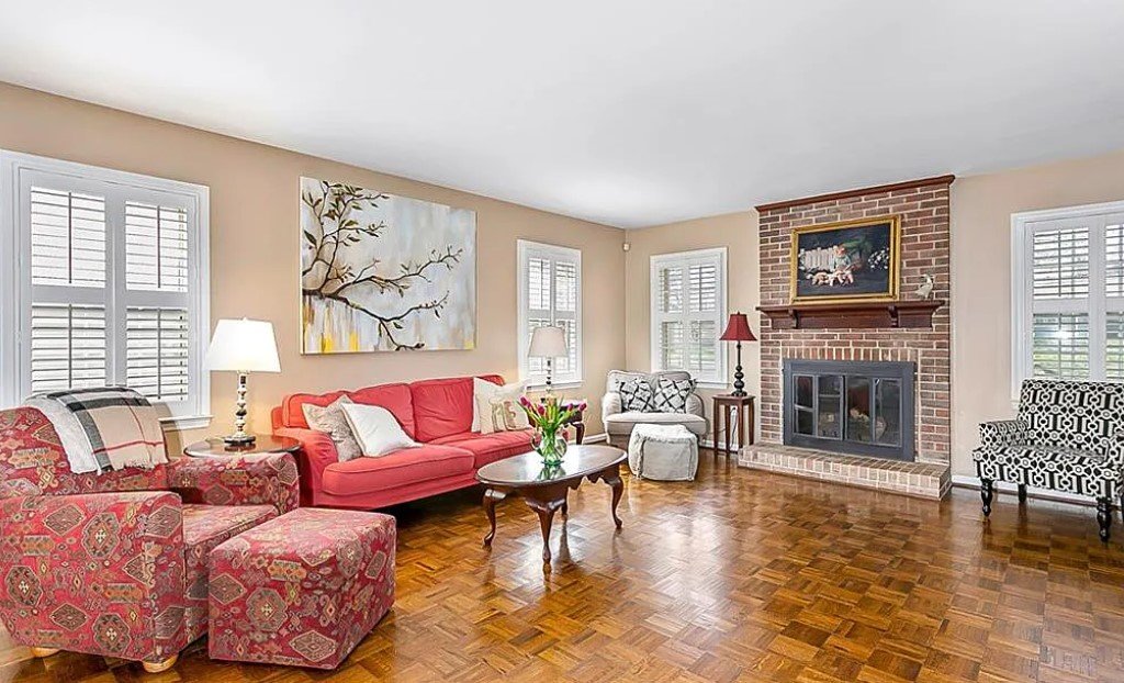 Charlotte House: 3107 Selwyn Farms Ln