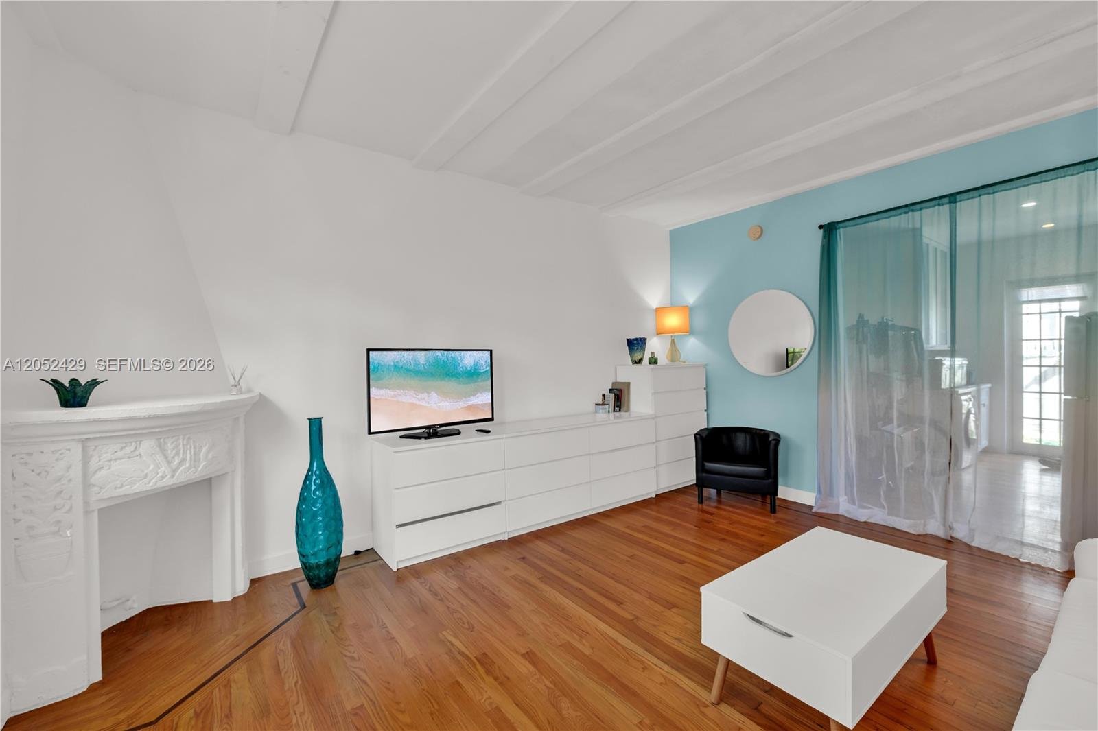 Miami Beach Condo: 439 15th St