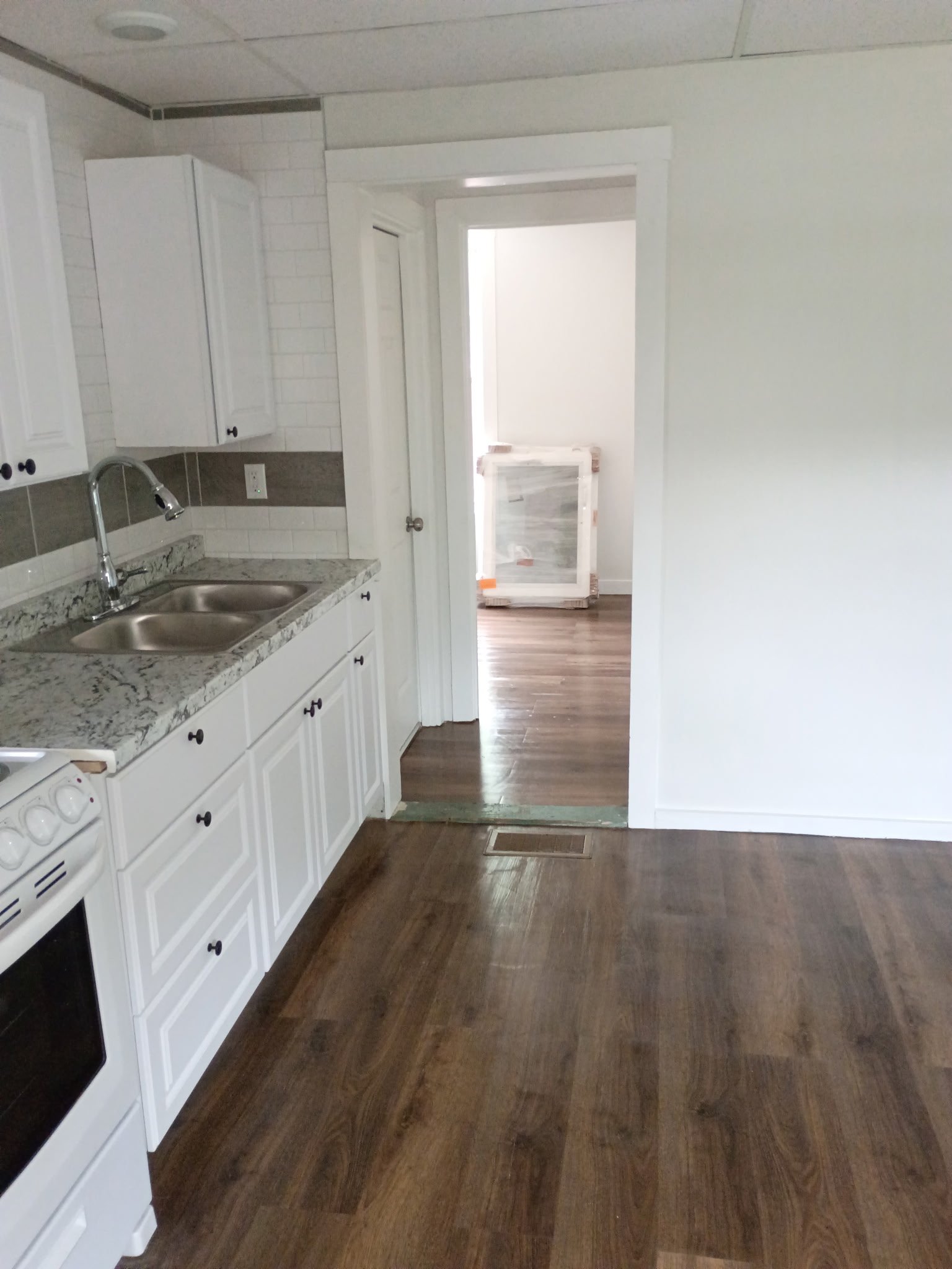 Barre Apartment: 825 N Main Street