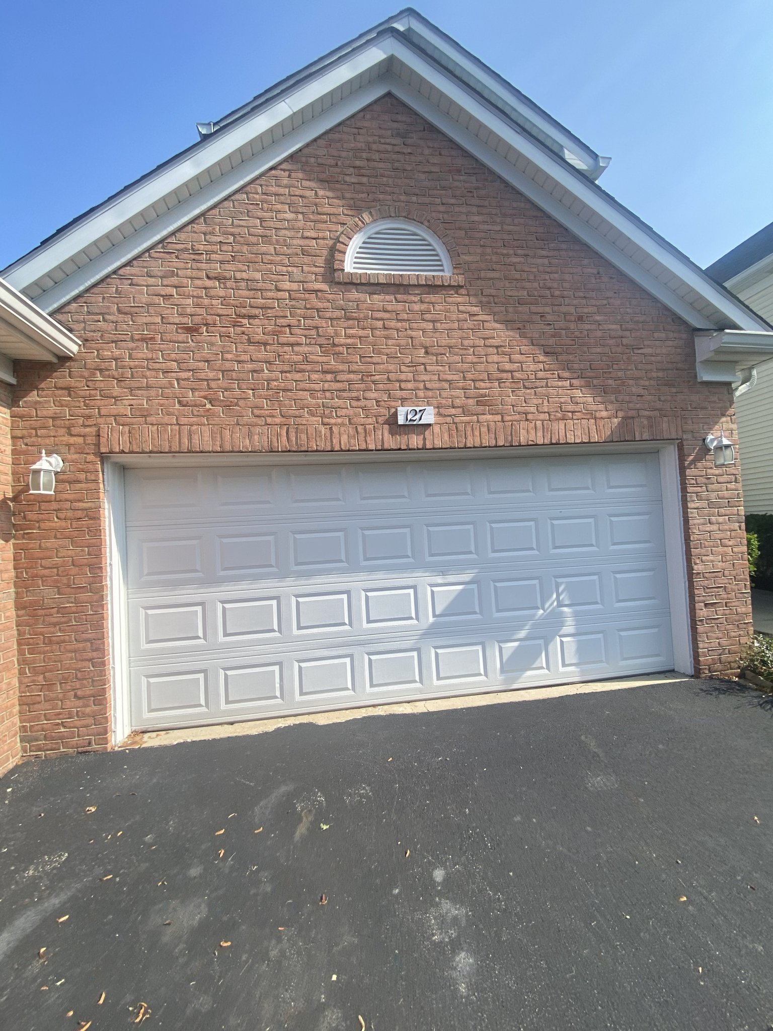 West Chicago Townhome: 127 Tara Lane