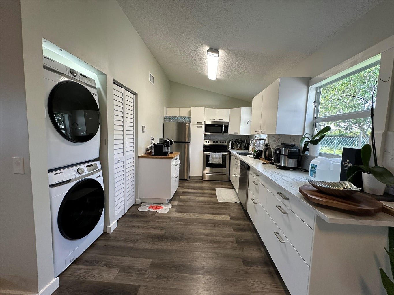 Boca Raton House: 8395 GARDEN GATE Place