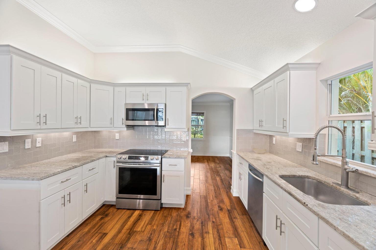 Jupiter House: 17735 CARVER Avenue