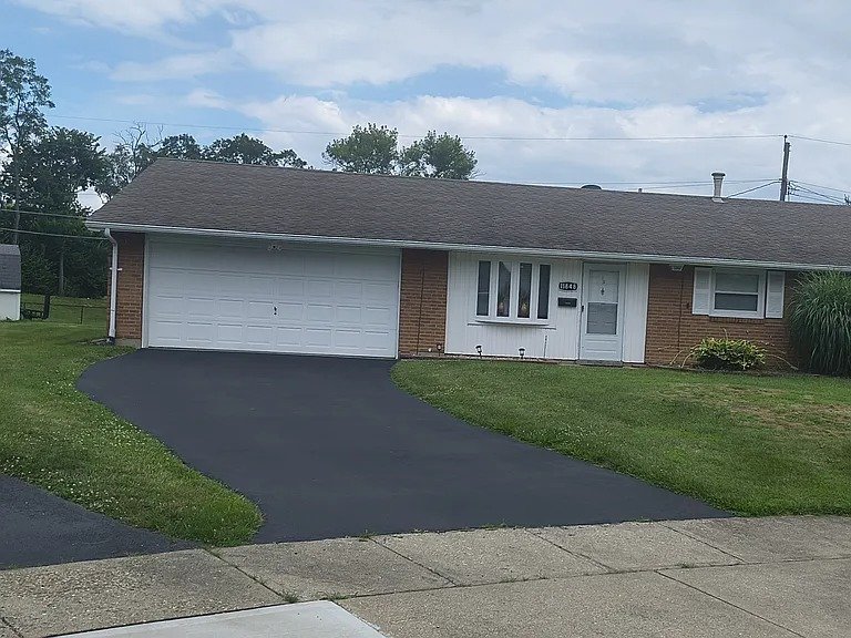 Cincinnati House: 11848 Knollsprings Ct, Cincinnati, OH 45246
