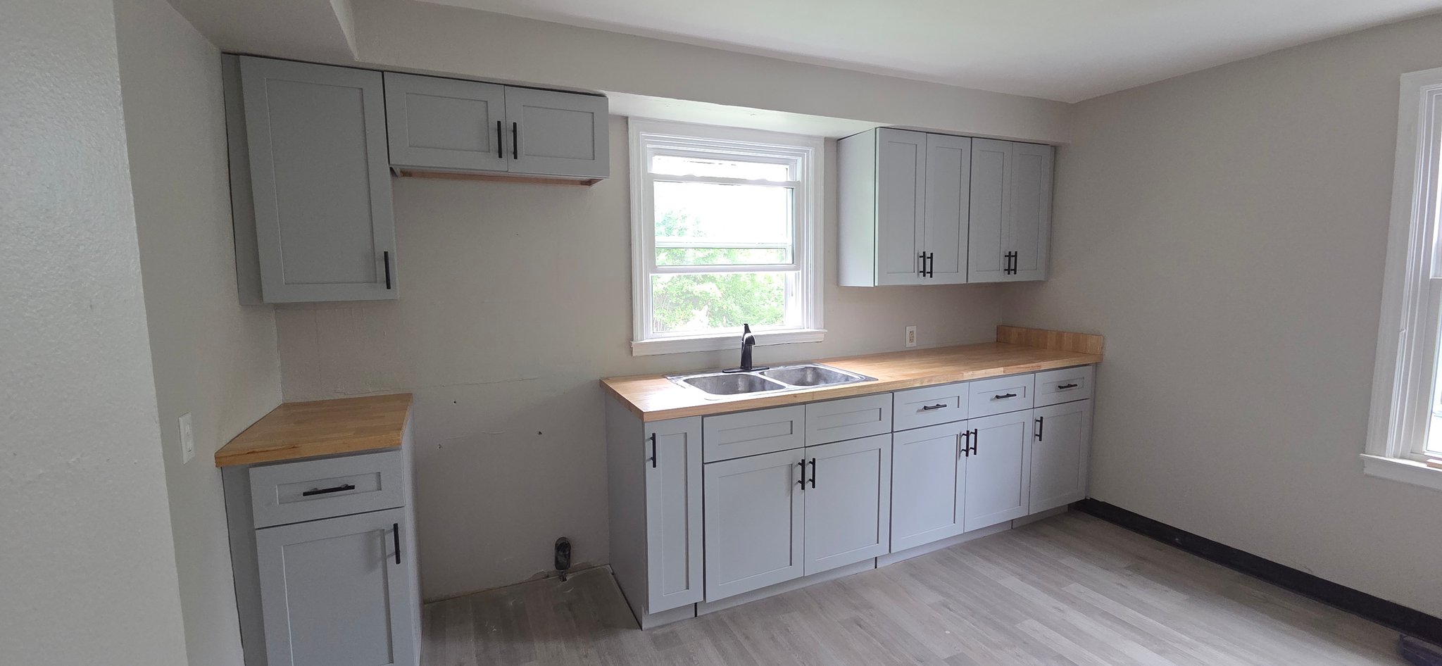 Dayton House: 937 Elmhurst Rd