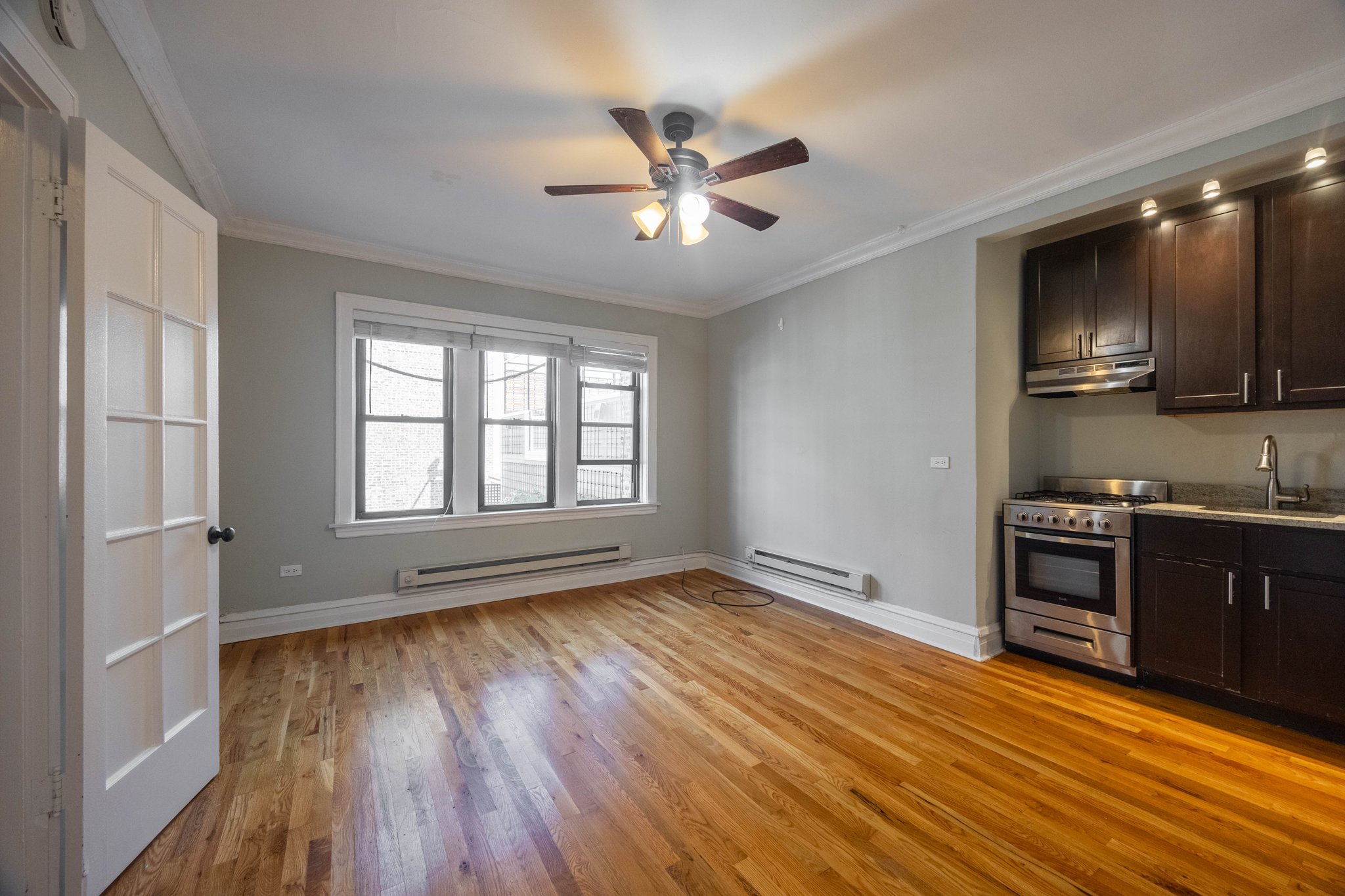 Chicago Apartment: 4737 North Hermitage Ave.