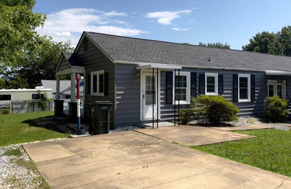 Greeneville Multiplex: 103 Pelican Ln