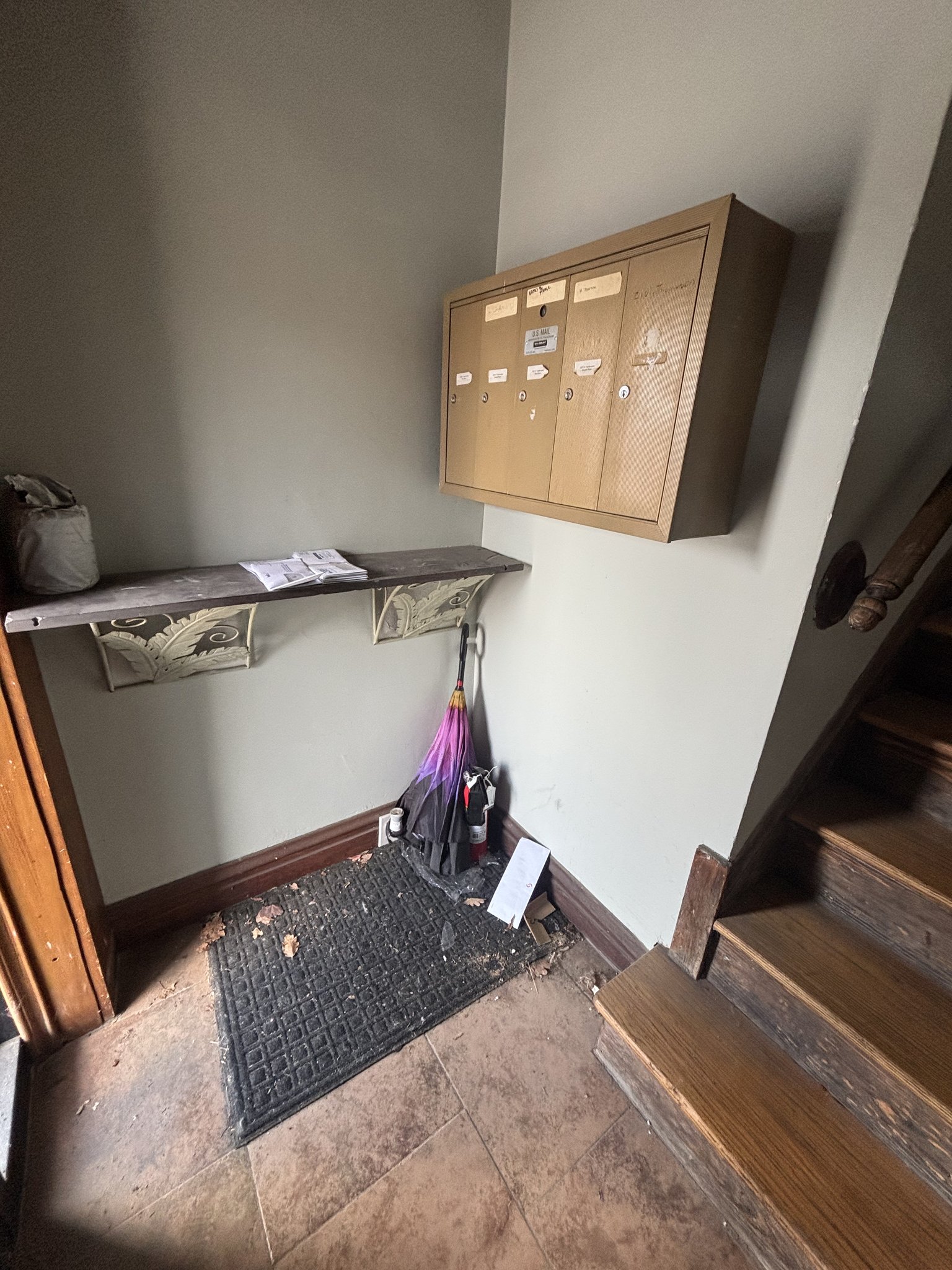 Saint Louis Apartment: 1337 S Vandeventer Ave