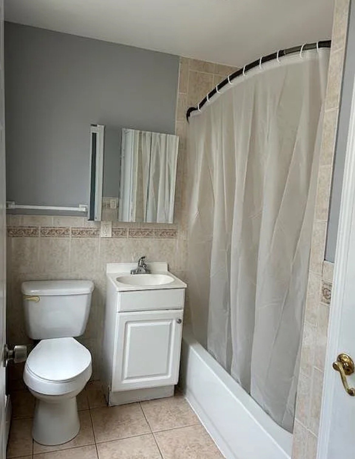 West New York House: 7007 Park Avenue