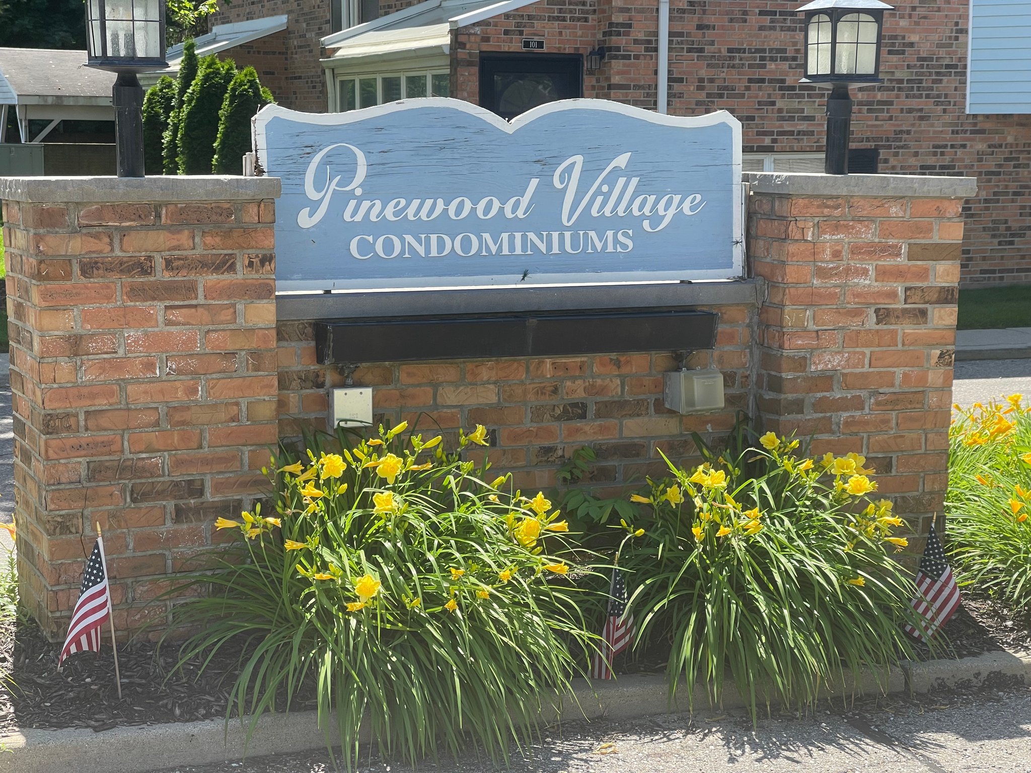 Plymouth Condo: 113 Pinewood Circle