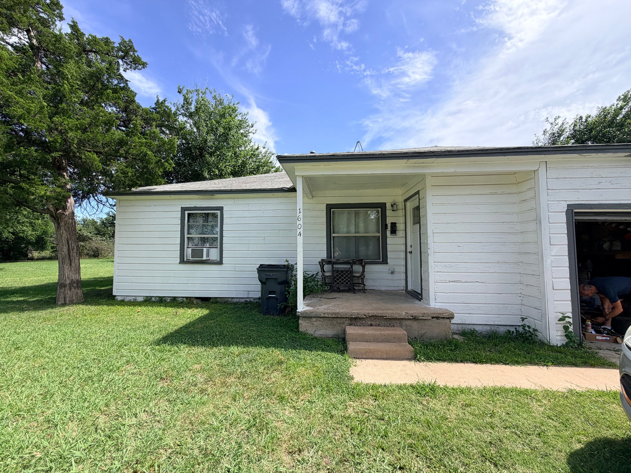Lawton House: 1604 NW Floyd Ave