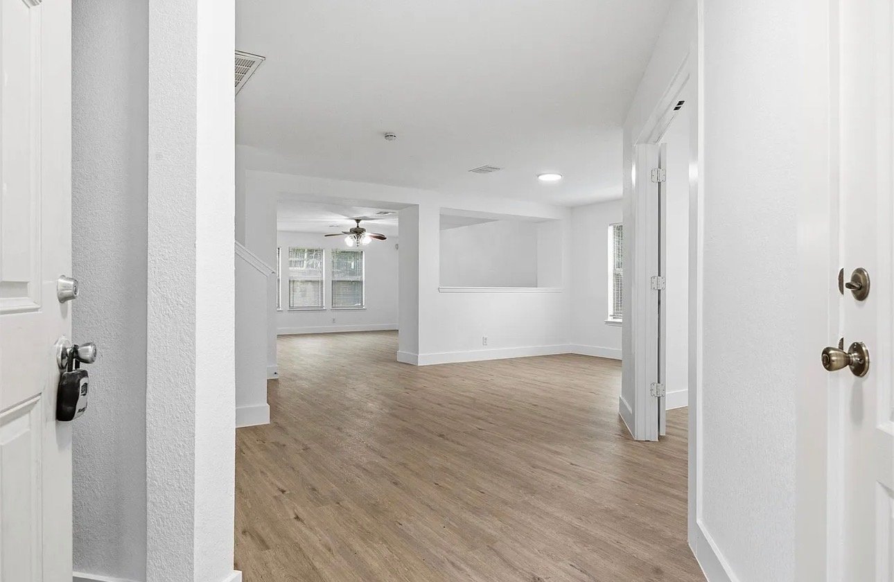 Kyle House: 215 Myrtle St