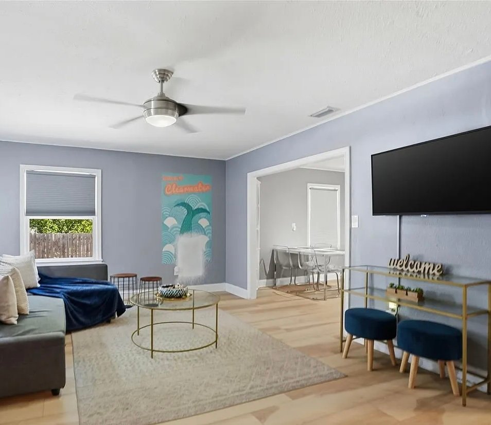 Clearwater House: 527 Wildwood Way
