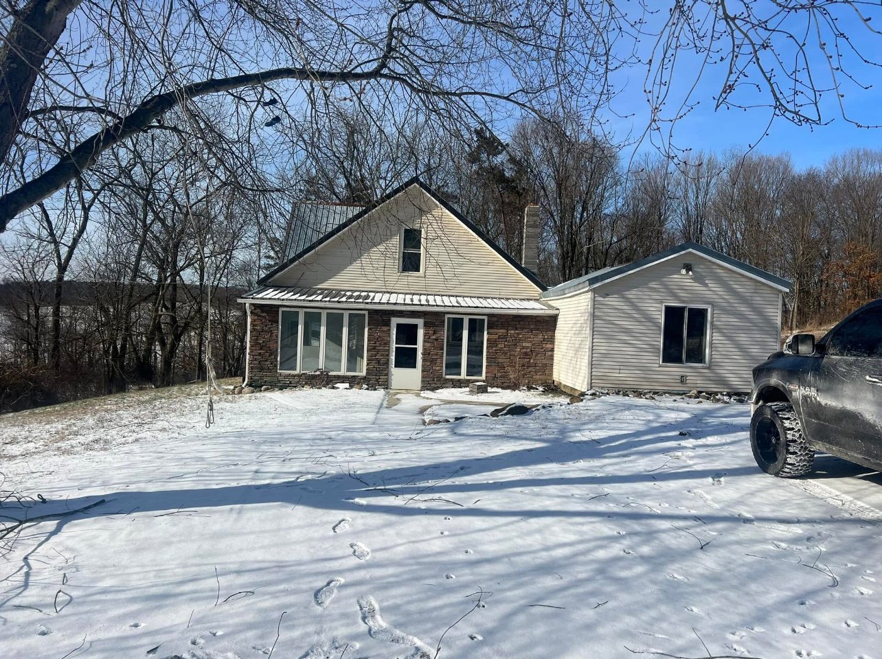 Mount Vernon House: 20413 cornish road